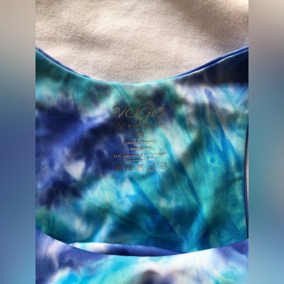 Tie-Dye Cropped Athletic Top - Picture 3 of 4